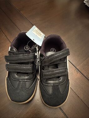 Cat & Jack Black Toddler Velcro Sneakers